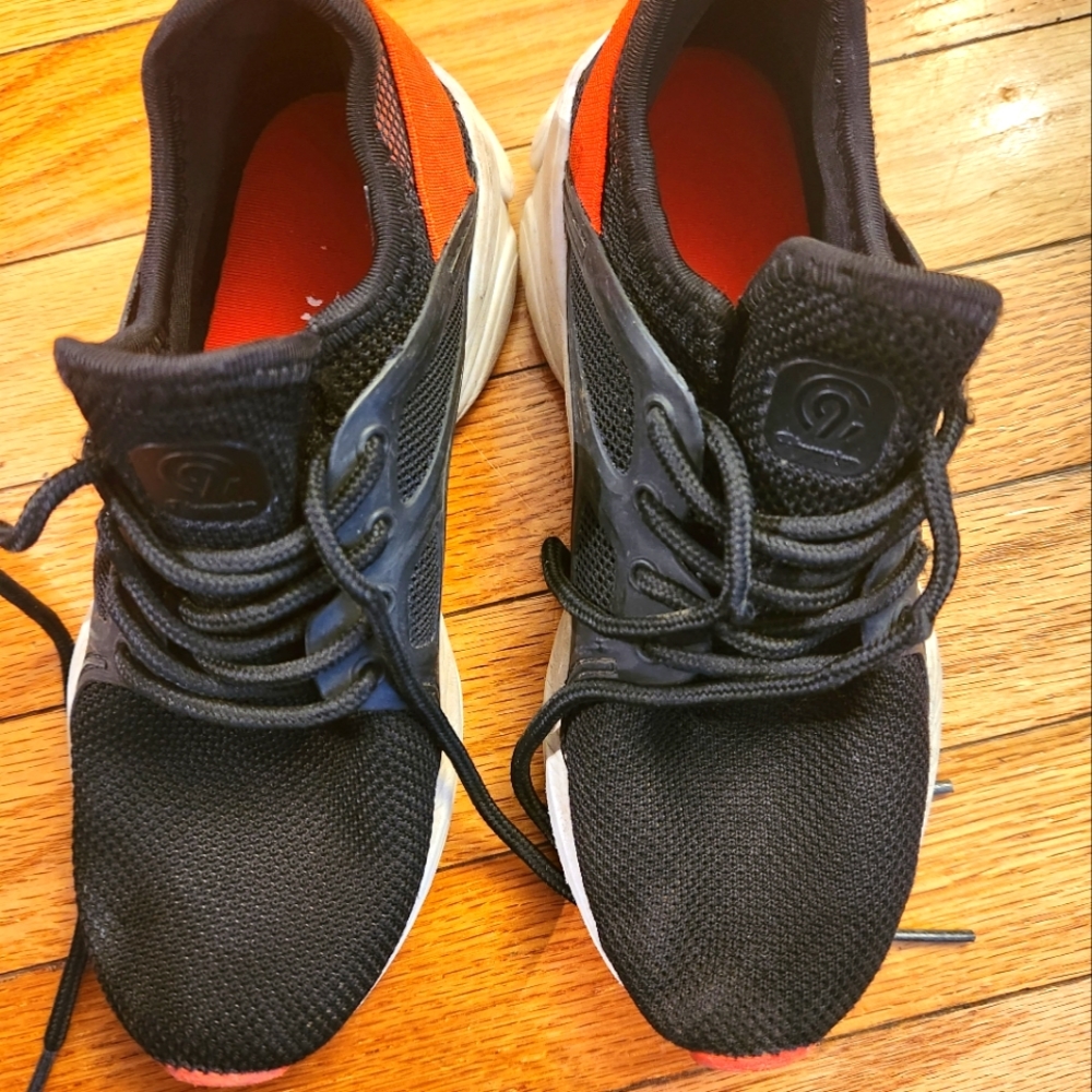 Champion boys size 1 shoes